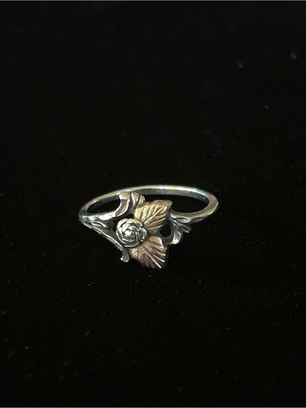 Vintage Black Hills 925 Sterling Silver with 12k Gold Floral Rose, size 8.25